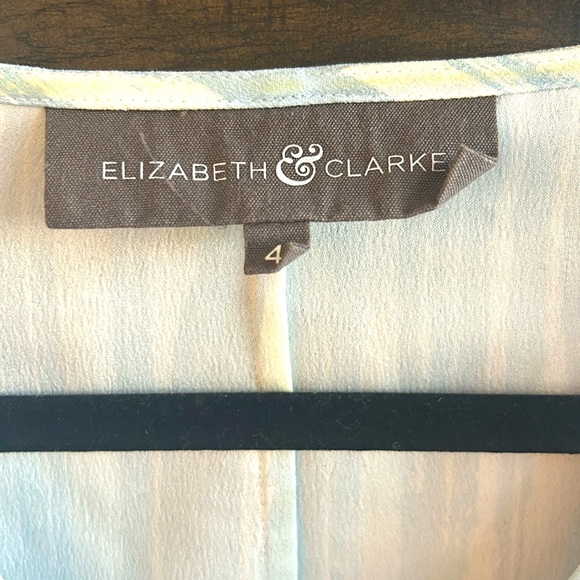 Unstainable Blouse, Elizabeth and Clarke, Size 4 - Picture 4 of 4